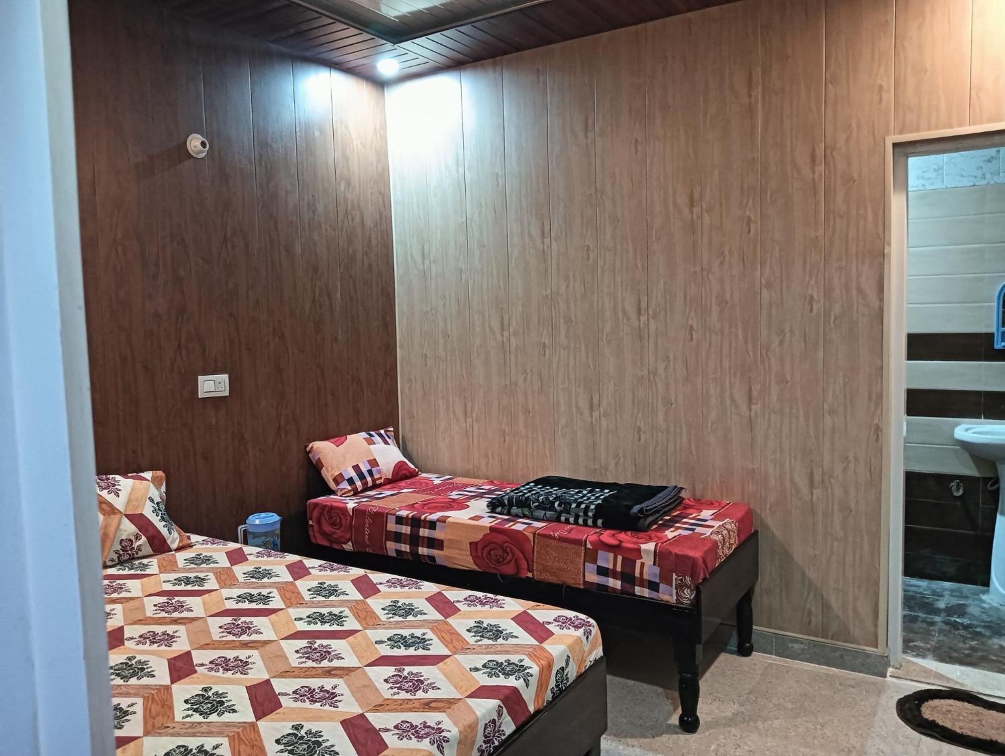 Hotel Chauhan Brothers Uttarkashi Екстер'єр фото